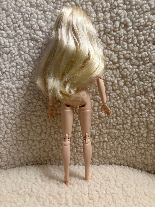 Лялька Барбі Міллі  шарнірна( з набору Barbie basics)
