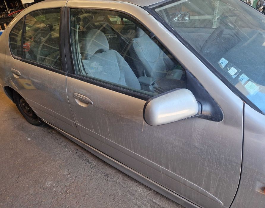 Nissan Primera para peças