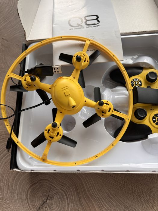 Радиоуправляемый Дрон (Квадракоптер) с камерой для детей и взрослых