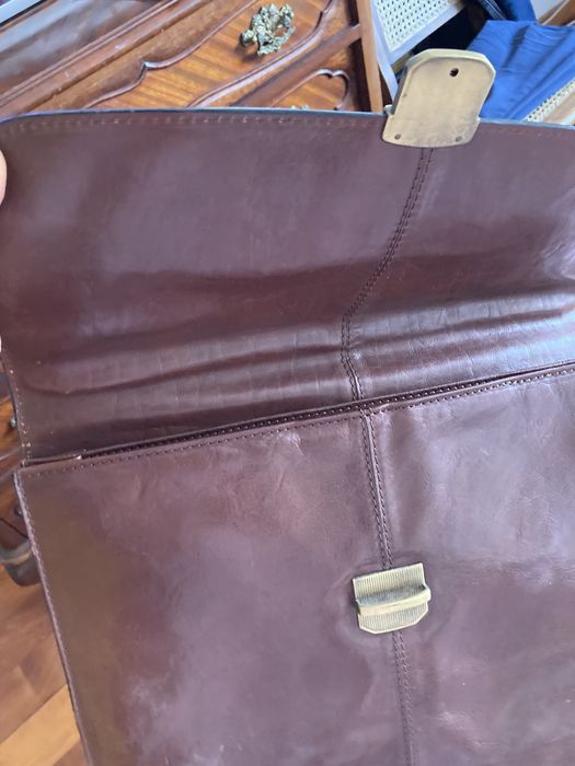 Mala executivo, em pele genuína da marca BUGATY