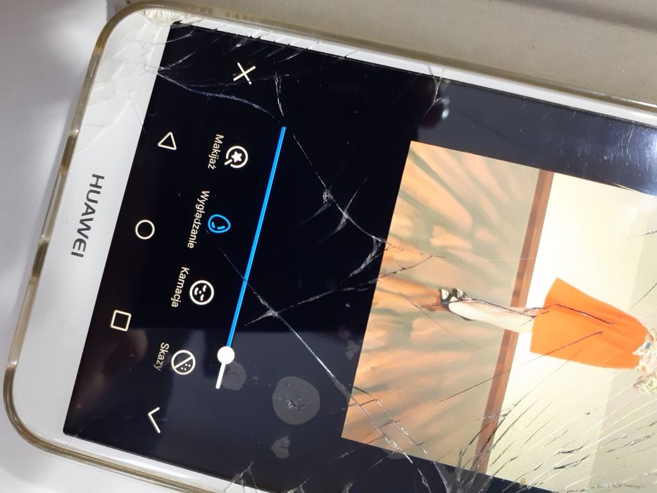 Telefon Huawei Y6 + etui GRATIS + nowa szybka gratis