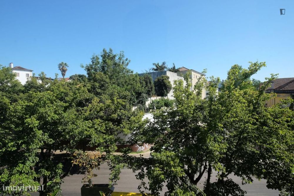 Quarto - localizado em Cidral Coimbra