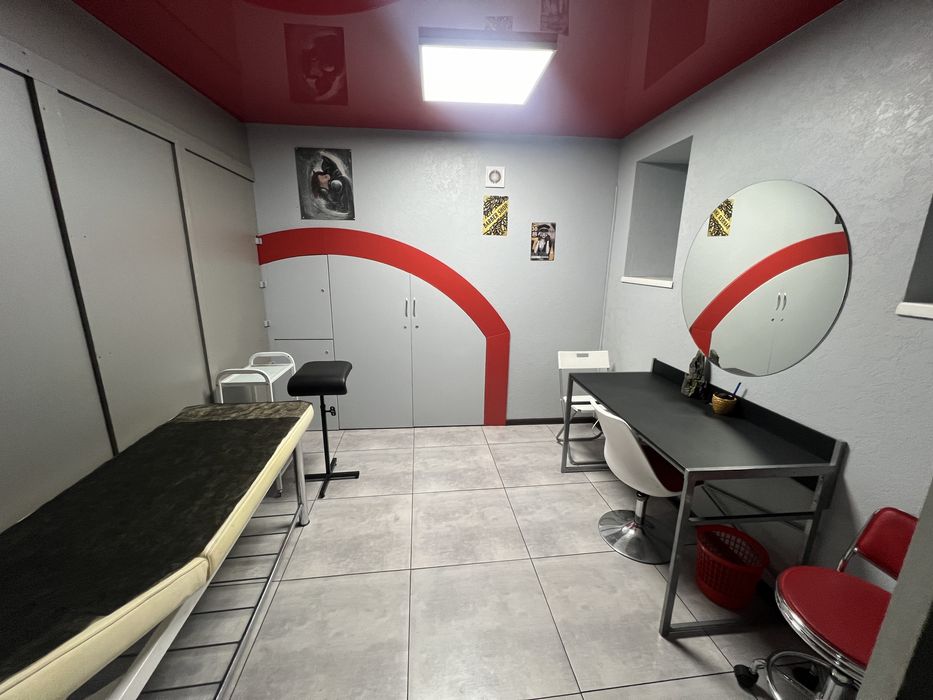 Продам коммерцию в центре города. Подвал / Тату салон