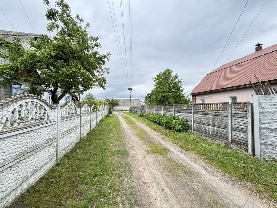 Продам будинок зі всіма зручностями, с. Брусилів