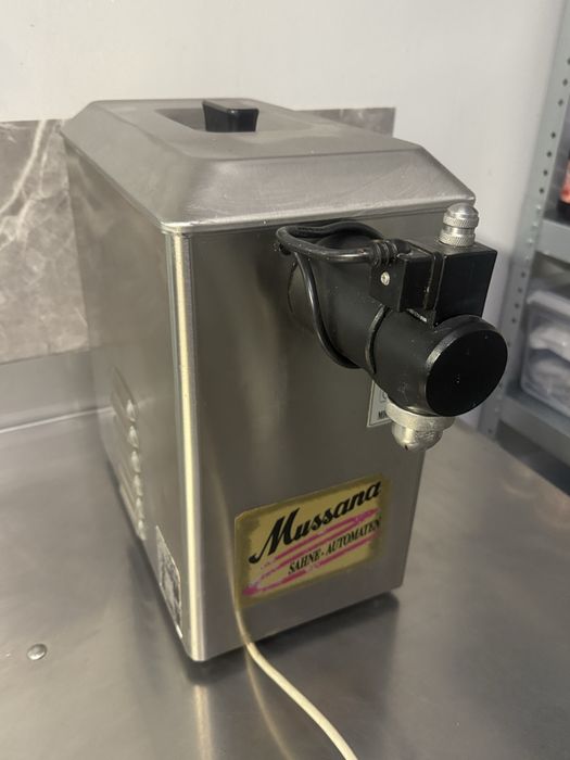 Automat do bitej smietany MUSSANA