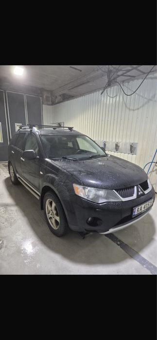 Mitsubishi Outlander 2