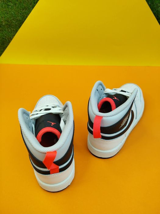 Buty Jordan 1 Mid