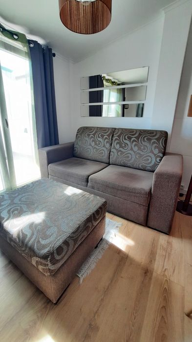 Sofá Cama de 2 Lugares C/ Banqueta