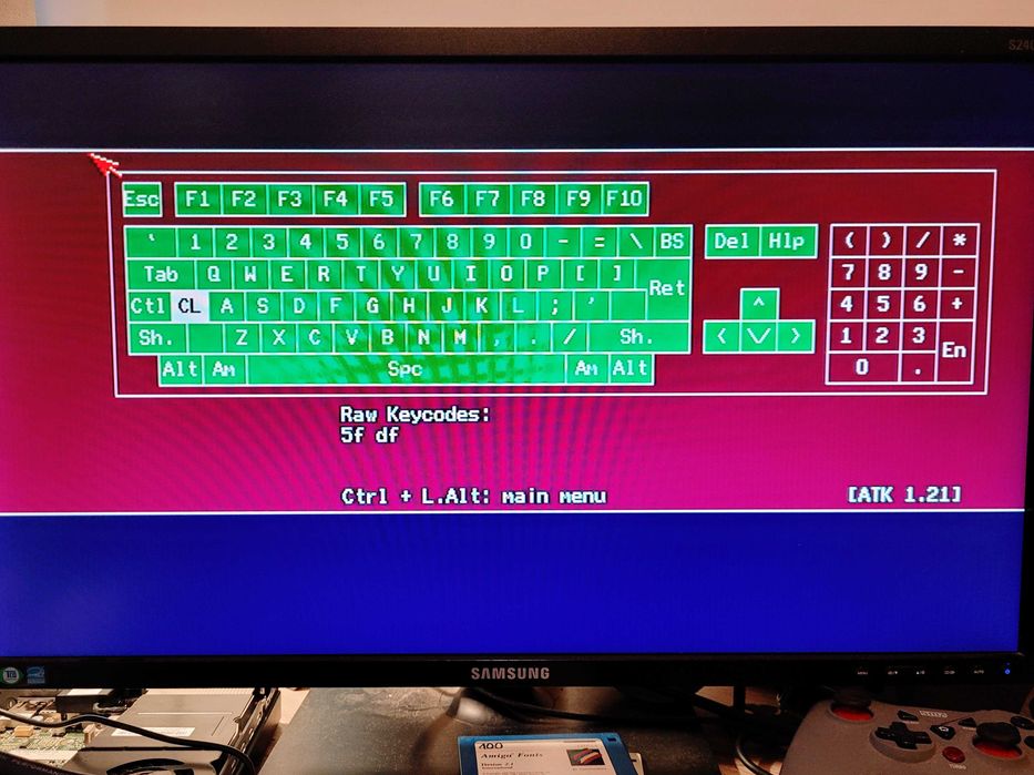 Amiga 600 + Pistorm600 + Karta MicroSD 16G + Wymienione kondensatory