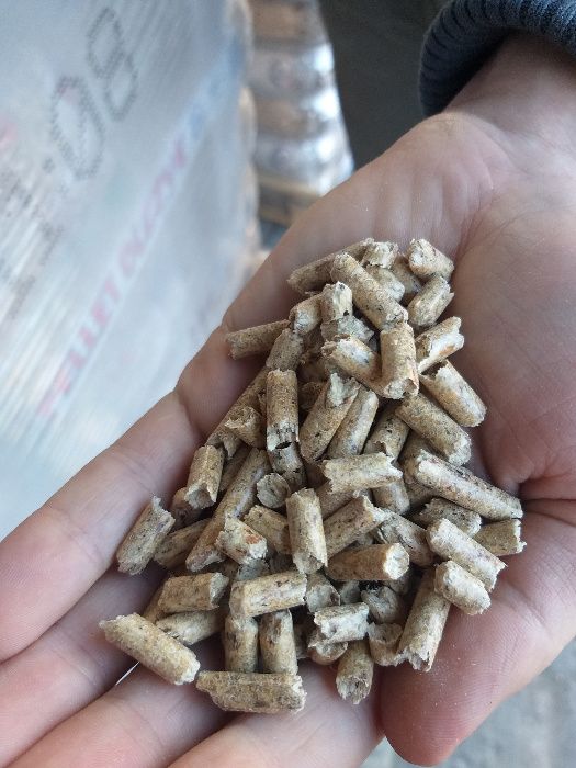 Pellet pelet drzewny transport HDS winda OLCZYK MAXIMER BARLINEK