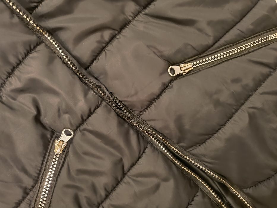 Płaszcz kurtka zimowa 122 dla dziewczynki czarna z kapturem