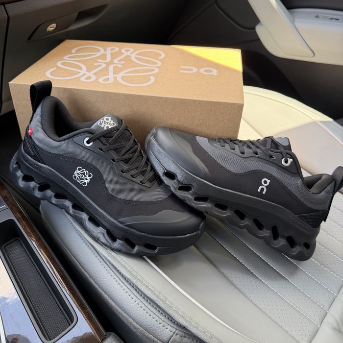Жіночі чоловічі  кросівки чорні  On Cloudtilt X Loewe all black