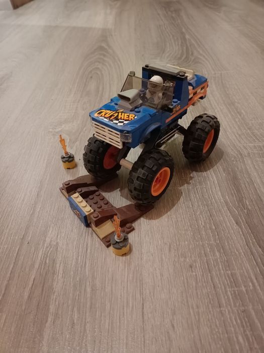 LEGO City 60180 Monster Truck