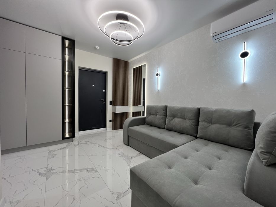 Здається 1,5 кім в ЖК Фемелі центр міста