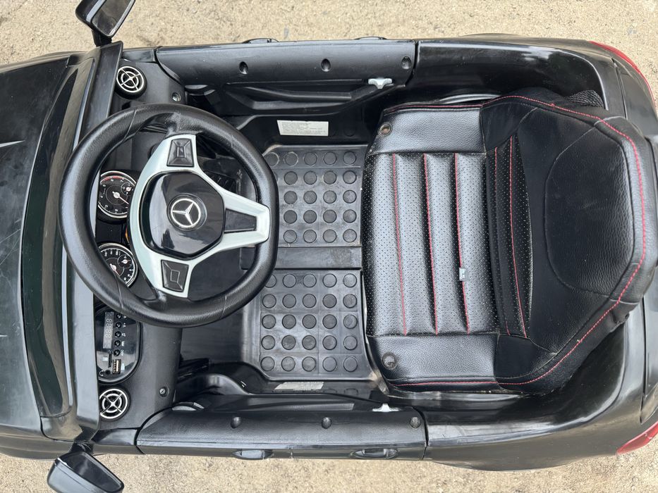 Електро автомобіль дитячий в чудовому стані