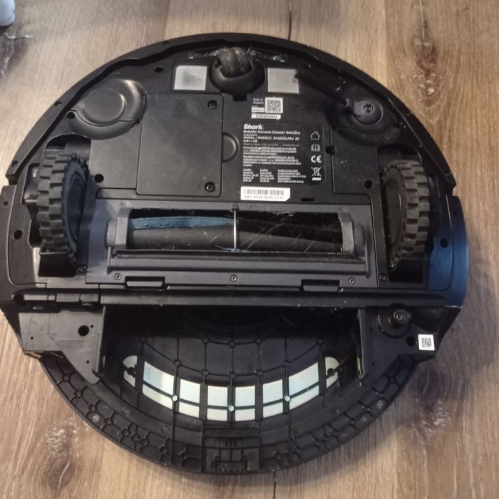 2xSHARK RV2600 LFEU 30, uszkodzony