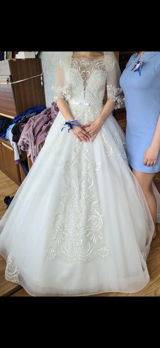 Свадебное платье и свадебный костюм