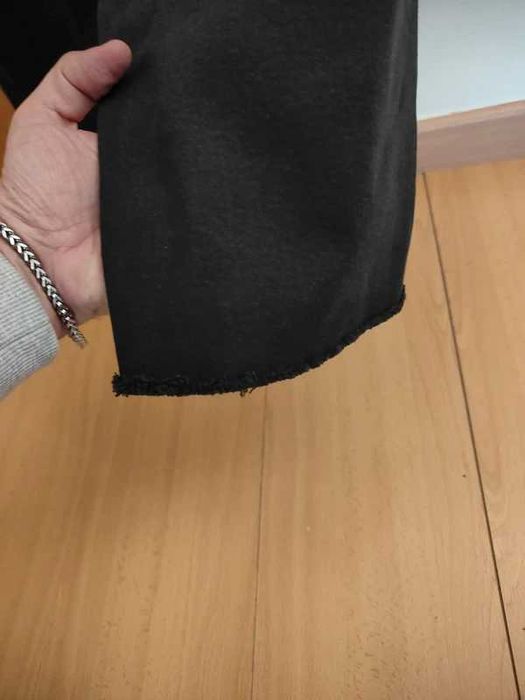 calças de ganga da Zara Kids (10 anos) são um modelo Wide Leg