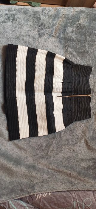 Продам  спідницю