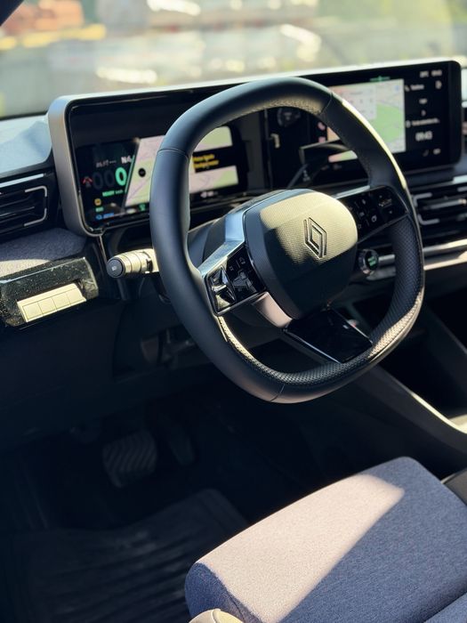 Renault R5 TECHNO 150 confort range
