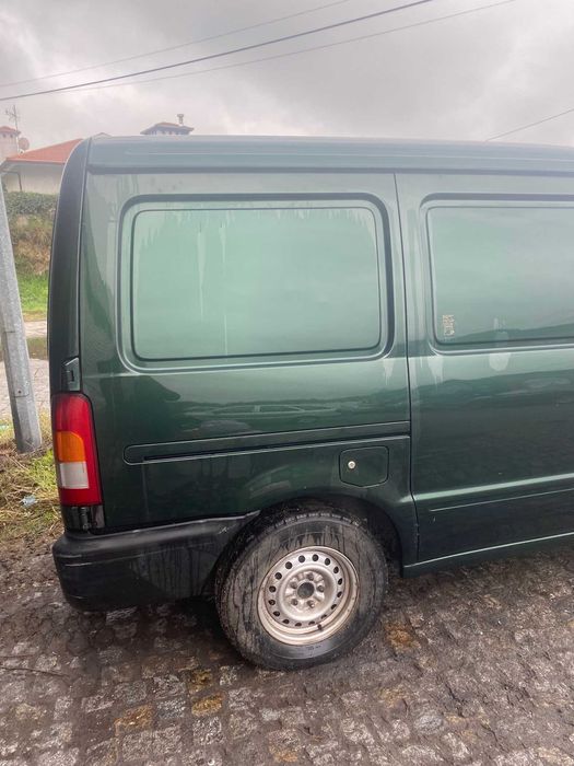 Nissan Vanette Cargo 2.3 d LX Vendo em Partes e Peças