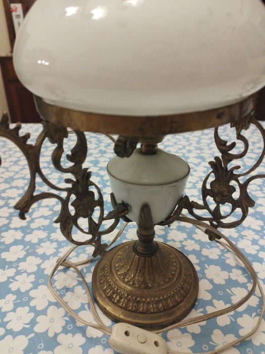 Candeeiro latão, funcional