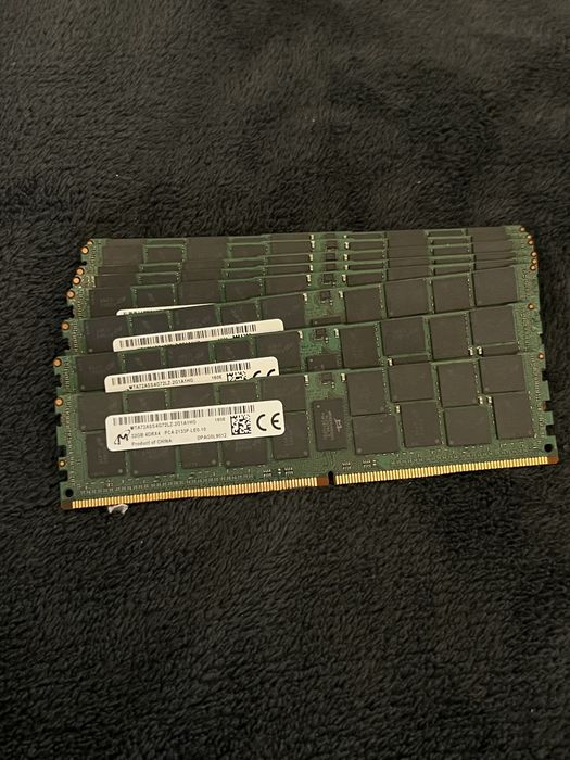 Pamięć RAM Micron 32GB DDR4 ECC RDIMM PC4-2133P 4Rx4