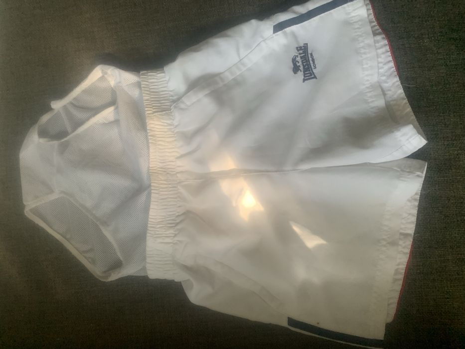 Шорти ,хлопчик,7-8 років,Lonsdale