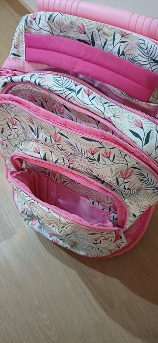 Mochila escolar e estojo