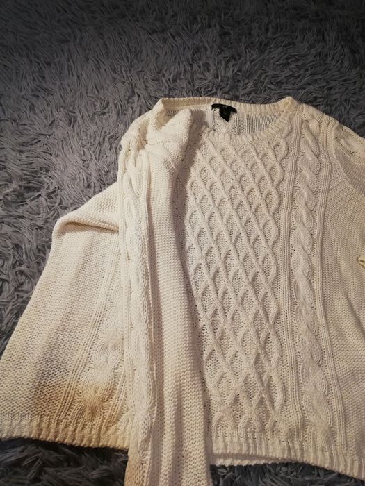 Biały przeplatany sweterek z H&M