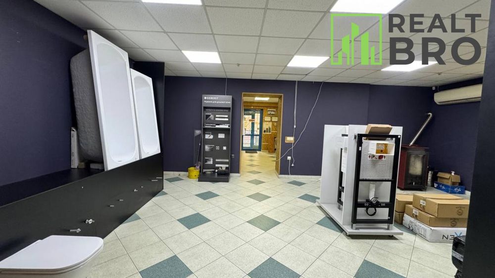 Оренда фасадного приміщення в центрі, 150 м2