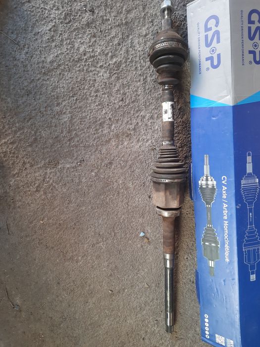 Пiввiсь Привідний вал  правий Ford Eskape 2.0 AWD