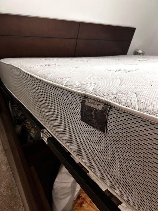 Cama de madeira maciça 2x2m