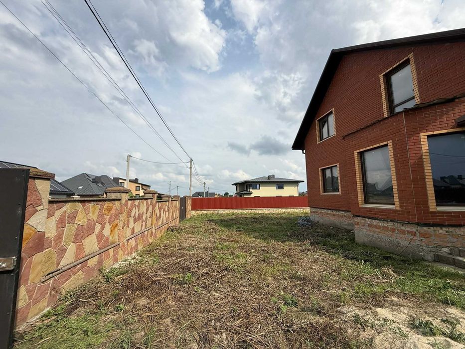 Продаємо якісно збудований будинок