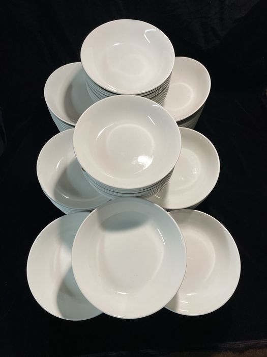 Lote 85 pratos sopa Kasa