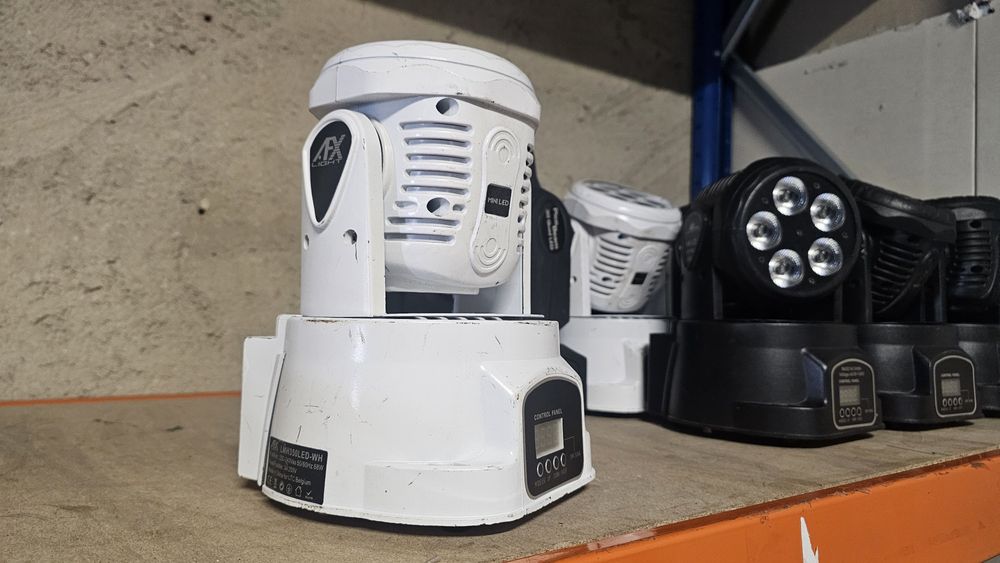 10 mini wash 90w DMX mais 2 picobeam30