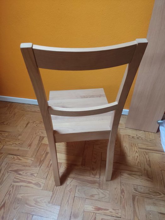 2 cadeiras de Madeira