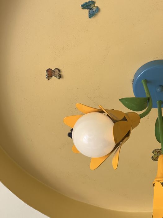 Світильник у дитячу квіточки