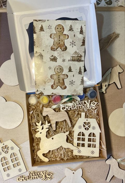 Набір,подарунок,іграшки на ялинку,зД розмальовки для дітей.