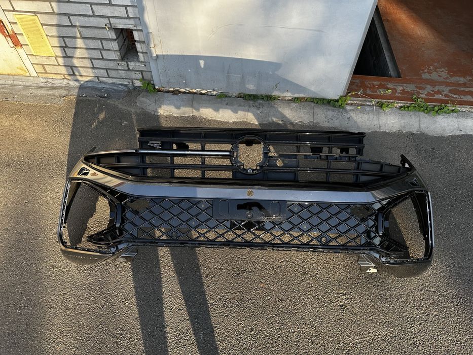 Бампер передний VW Touareg 2024 2025 R-Line