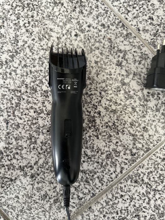 Máquina cortar cabelo vários pentes