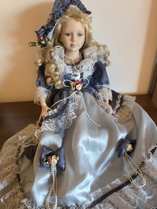 Boneca de porcelana