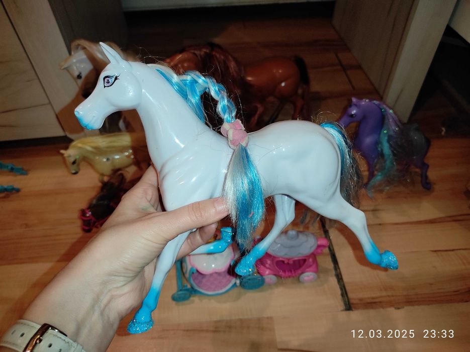 zestaw konie, kucyki 10 sztuk