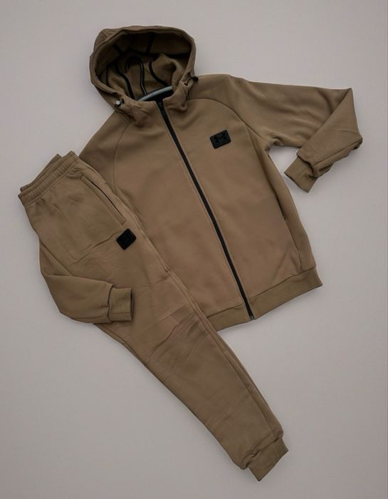 Чоловічий спортивний костюм лакоста + фліс under 50 хл