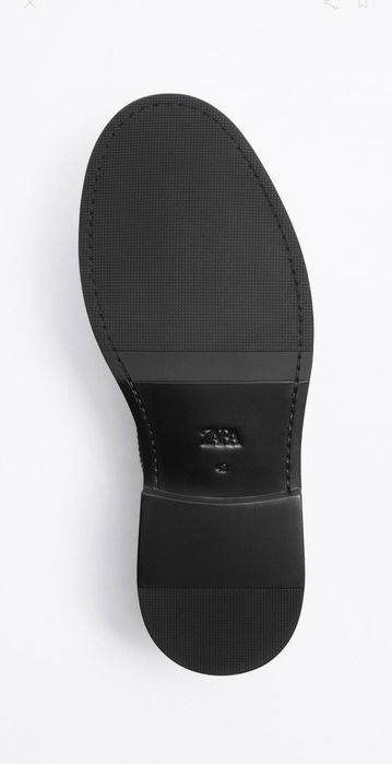 Шкіряні туфлі Zara