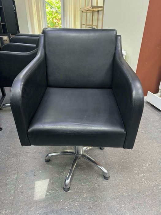 Продам кресло гидравлика зеркала с лампочками