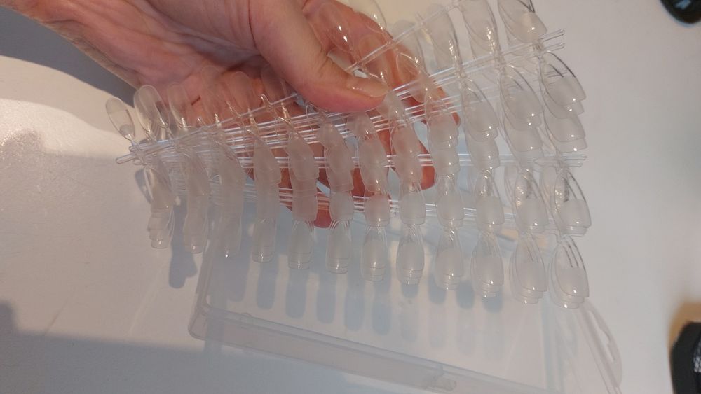 Тіпси форма мигдаль