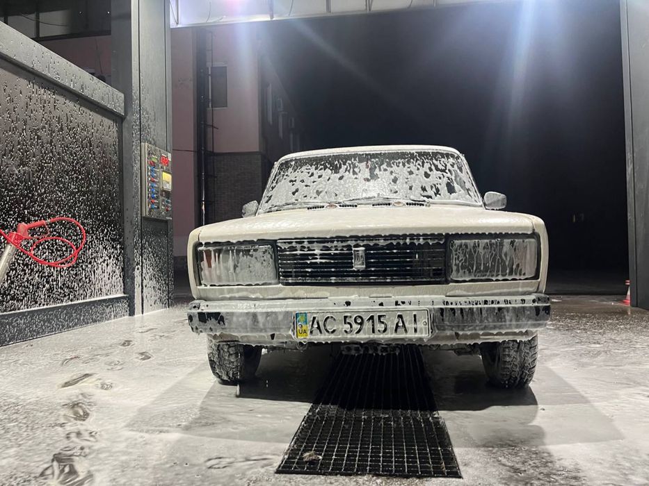 автомобіль ваз 21053