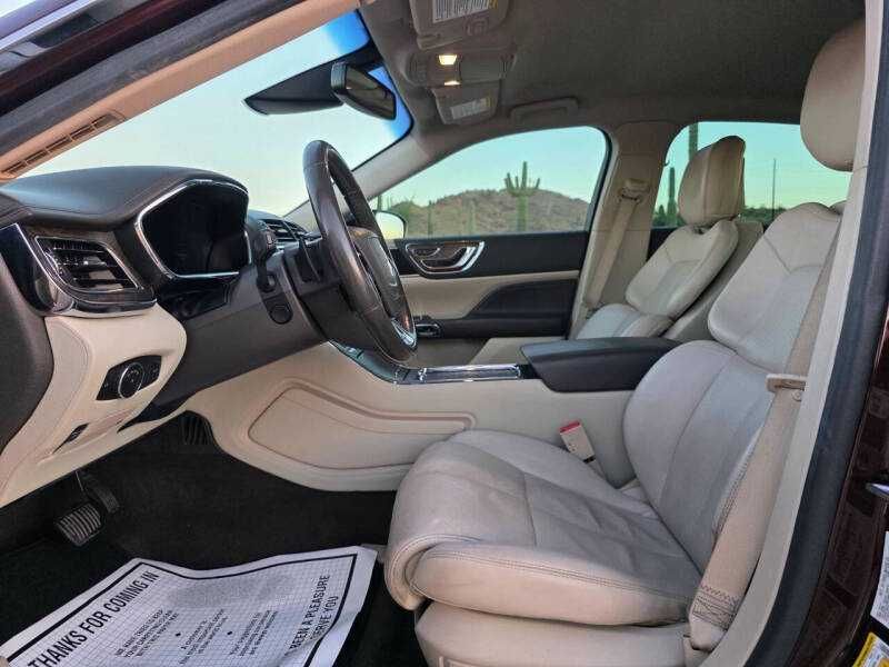 2019 Lincoln Continental Select