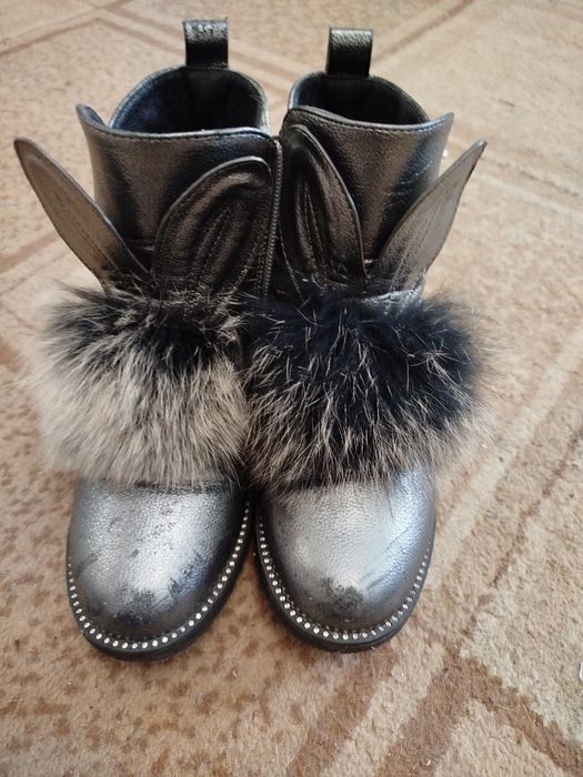 Взуття(ботинки)  на дівчинку